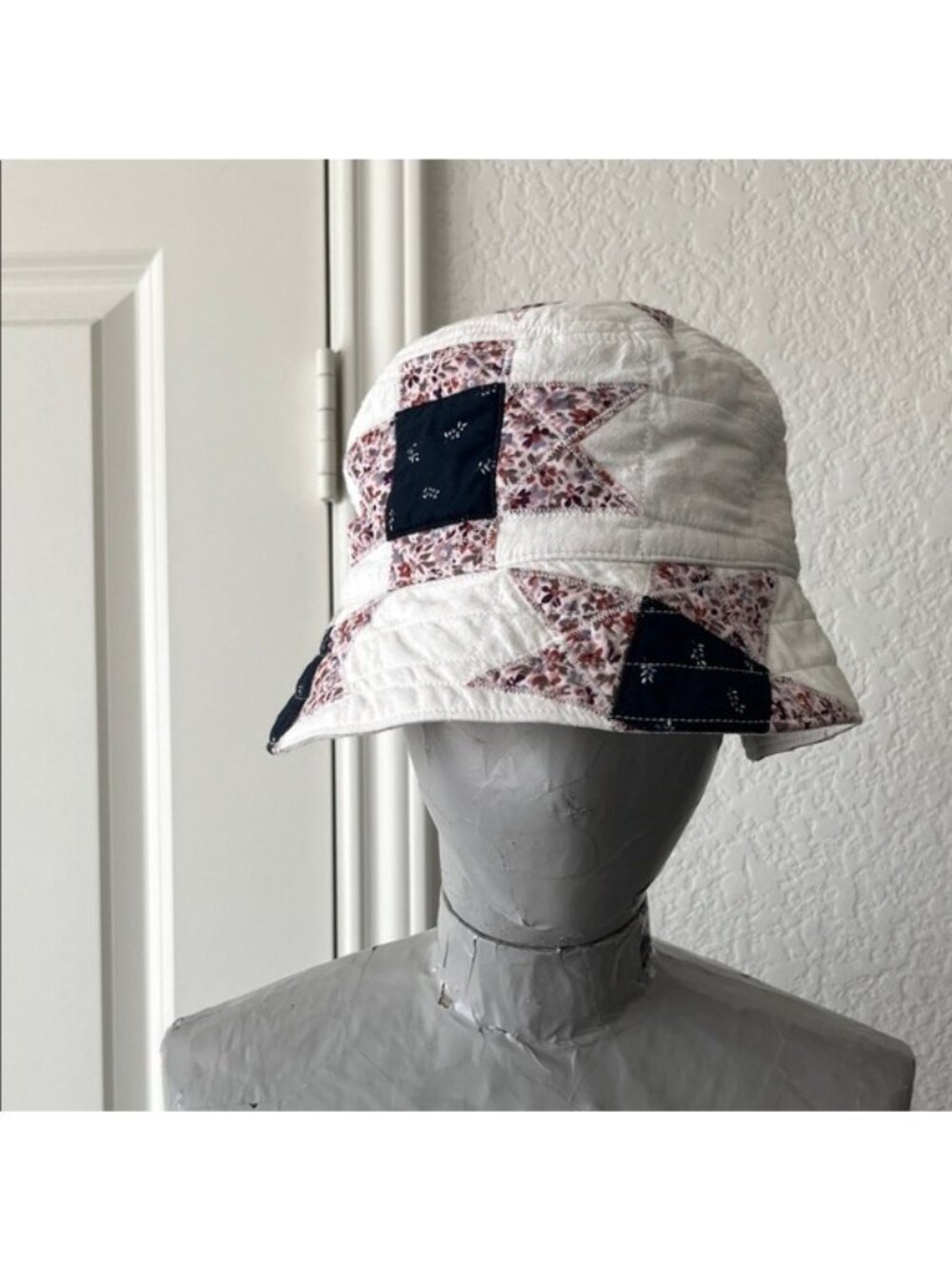 Madewell Quilted Patchwork Bucket Hat - Picture 2 of 7